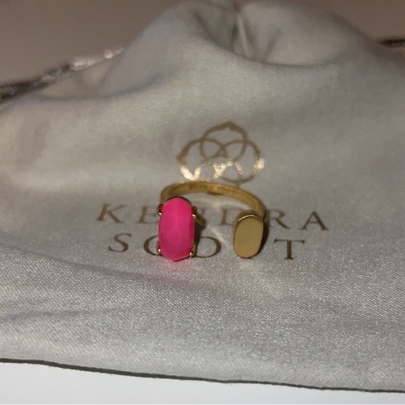Kendra Scott Pink Agate Pryde Gold Open Ring SIZE 7 Adjustable - Picture 2 of 6